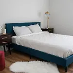 Airy & Bright